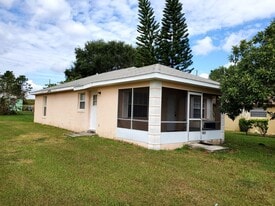 1022 Church St in Haines City, FL - Building Photo