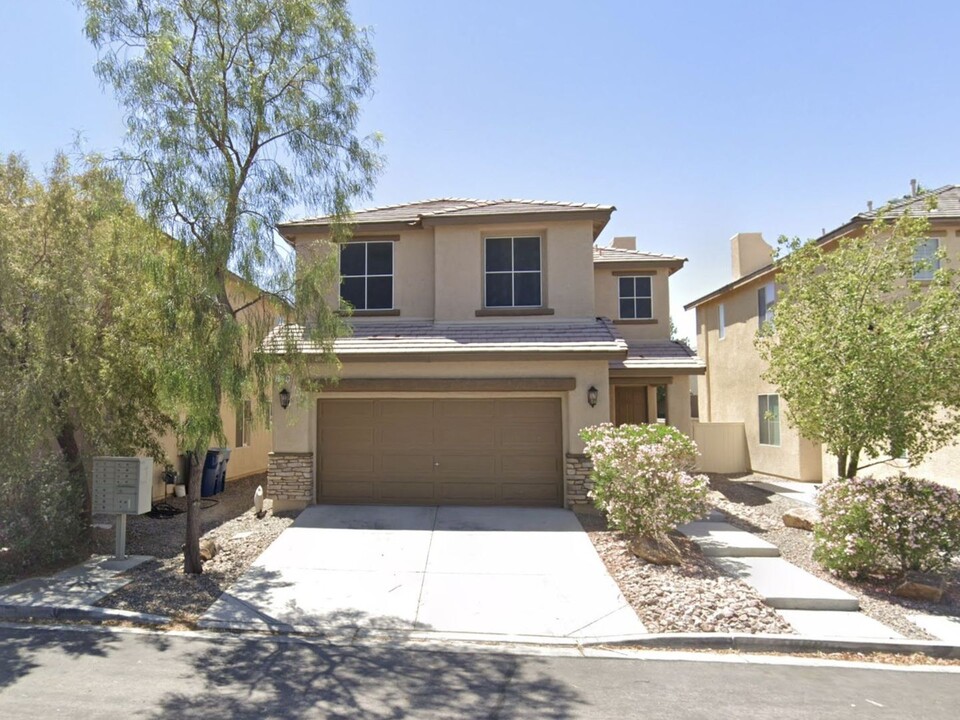 7931 N Kelburn Hill St in Las Vegas, NV - Foto de edificio