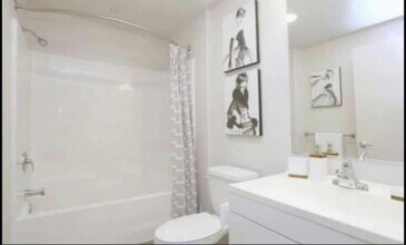 City Plaza Apartments in Escondido, CA - Building Photo - Building Photo