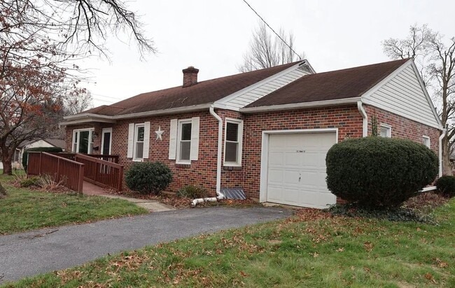 property at 202 N Grant St