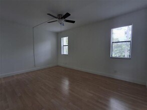 8763 Shadow Wood Blvd in Coral Springs, FL - Building Photo - Building Photo