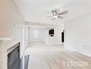 69 Diamond Creek Dr in Clayton, NC - Foto de edificio - Building Photo