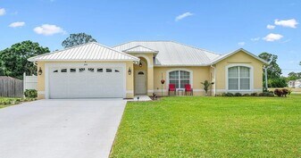 260 Mirage Ave SE in Palm Bay, FL - Building Photo