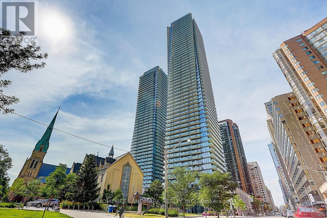 2803-65-3465 St Mary St in Toronto, ON - Building Photo