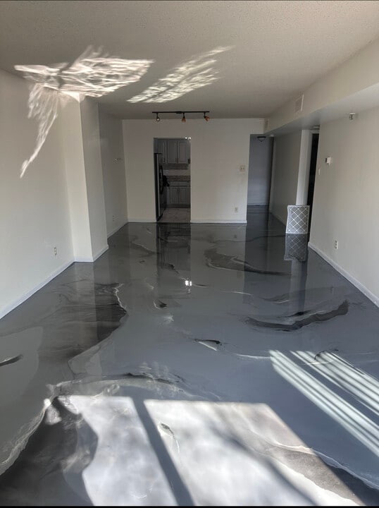 9200 Edwards Way, Unit 1 Bedroom Util Included in Adelphi, MD - Foto de edificio