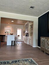 613 Brentwood St in Austin, TX - Building Photo - Building Photo