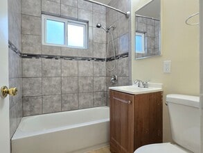 623 Buckeye St, Unit 1 in Redwood City, CA - Building Photo - Building Photo