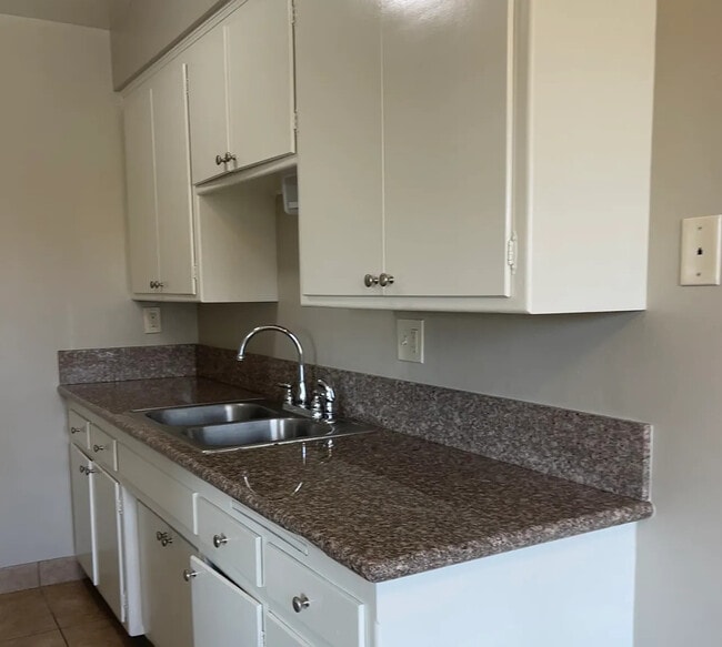 Green Oaks Apartments, LLC.