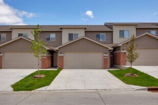 Destination 141 in Grimes, IA - Building Photo