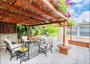 279 Hach Ln in West Palm Beach, FL - Building Photo - Building Photo