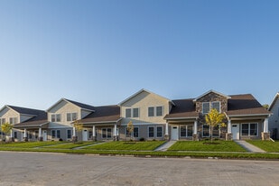 The Brownstones in Bettendorf, IA - Building Photo