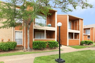 Amritta Apartments in Houston, TX - Building Photo - Building Photo