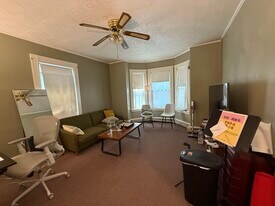 392 Windsor St, Unit 1 in Cambridge, MA - Building Photo