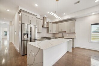 46 Carlton Ave in Jersey City, NJ - Foto de edificio - Building Photo