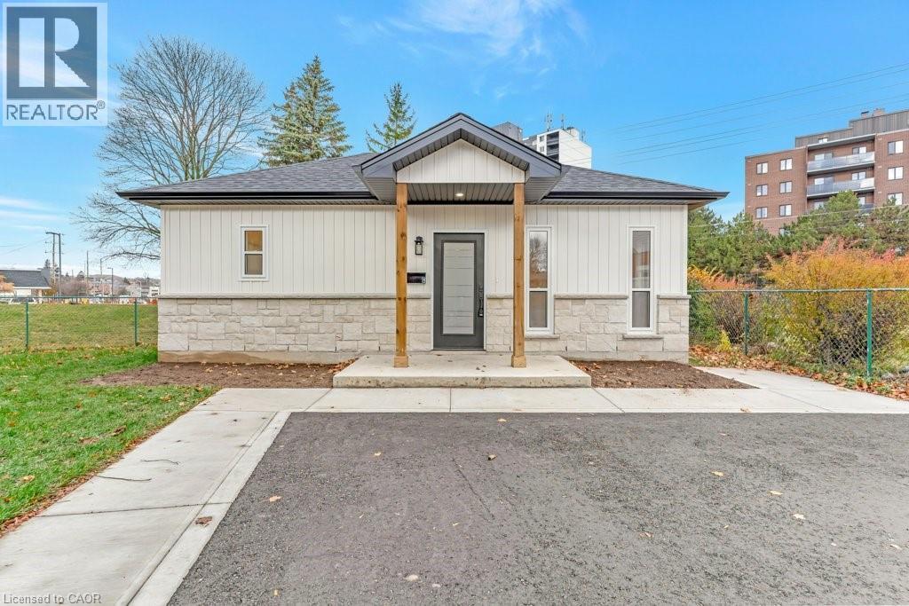 67 Kimberly Crescent in Kitchener, ON - Building Photo