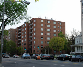 Chesterfield Apartments in Washington, DC - Foto de edificio - Building Photo