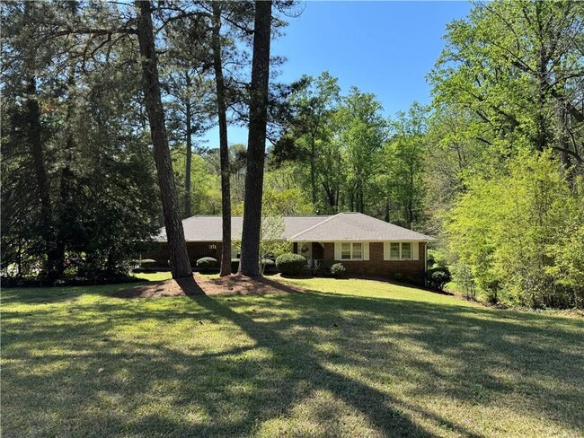 10160 N Coleman Rd in Roswell, GA - Building Photo - Building Photo