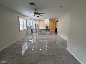 12505 Stone Valley Loop in Ft. Myers, FL - Building Photo - Building Photo