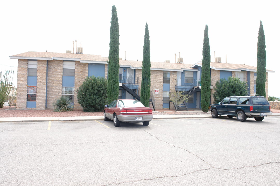 3535 Firestone St in El Paso, TX - Building Photo