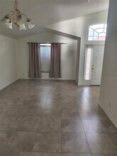 2310 Walnut Canyon Dr in Kissimmee, FL - Building Photo - Building Photo