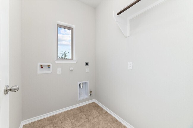 property at 8807 Oak Ivy Ln