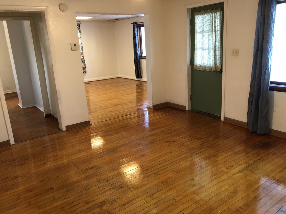807 Lincoln Ave in Wausau, WI - Building Photo
