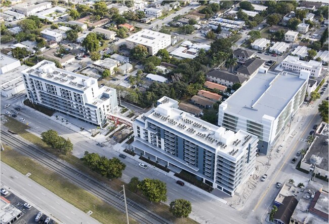 University Station in Hollywood, FL - Building Photo - Building Photo