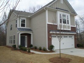 6015 Falls Landing Dr in Cumming, GA - Building Photo