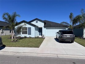 4119 Granita Ct in North Fort Myers, FL - Building Photo