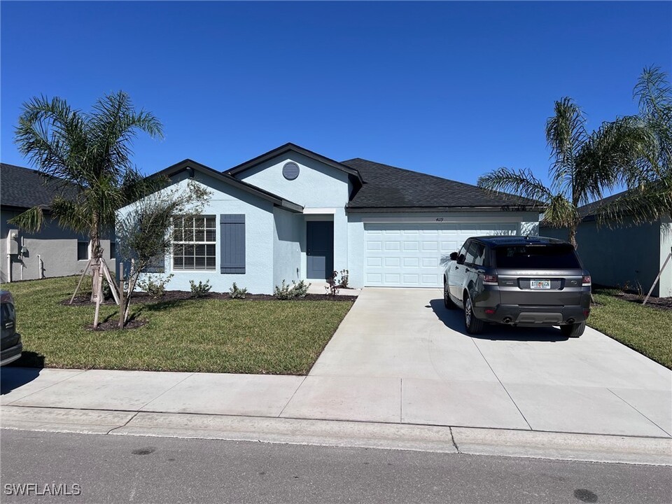 4119 Granita Ct in North Fort Myers, FL - Building Photo