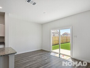 5601 Portlaw Ln in Crowley, TX - Foto de edificio - Building Photo