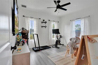 1129 10th St in West Palm Beach, FL - Building Photo - Building Photo