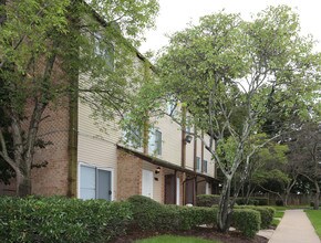 Parklane Apartments in Gaithersburg, MD - Building Photo - Building Photo