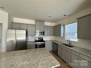 326 Willowsford Dr in Monroe, NC - Foto de edificio - Building Photo