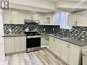 53 Jefferson Rd in Brampton, ON - Building Photo - Building Photo