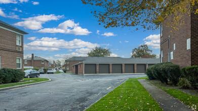 5603A Utopia Pky in Fresh Meadows, NY - Building Photo - Building Photo