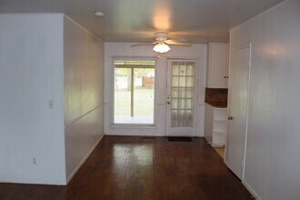 1500 Carlisle Ct in The Village, OK - Building Photo - Building Photo