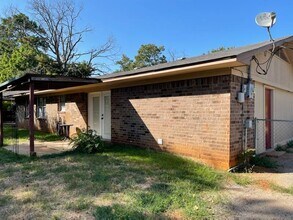 10556 Rolling Pines Dr in Tyler, TX - Building Photo - Building Photo