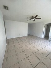 1537 Barbarie Ln in West Palm Beach, FL - Building Photo - Building Photo