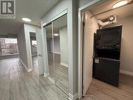 2 Neptune Dr in Toronto, ON - Building Photo