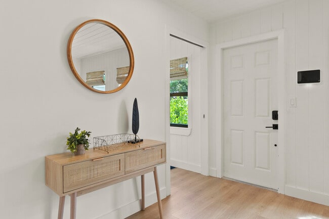 721 Dobbins St in West Palm Beach, FL - Building Photo - Building Photo