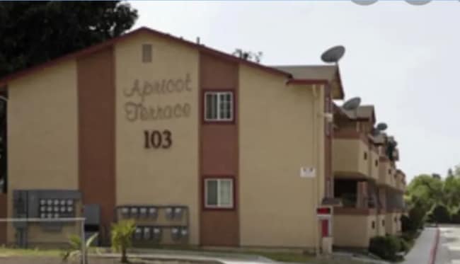 103 E Lewelling Blvd