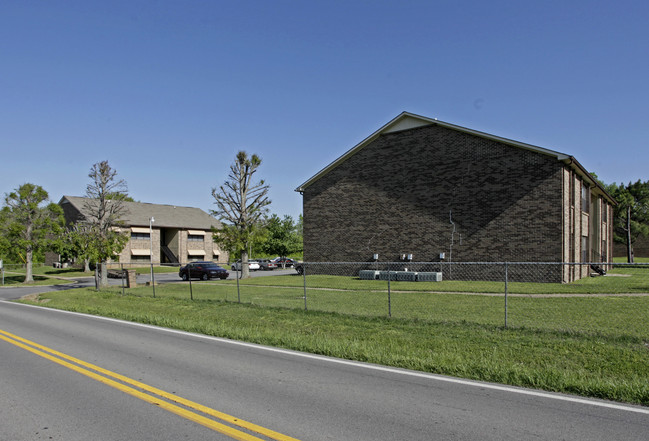 Spring Hill Village Apartments in Spring Hill, TN - Building Photo - Building Photo