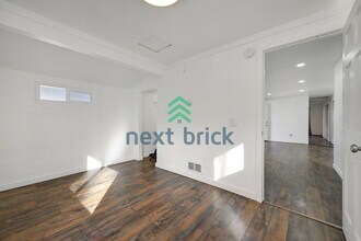 12119 SE 319th Pl in Auburn, WA - Foto de edificio - Building Photo