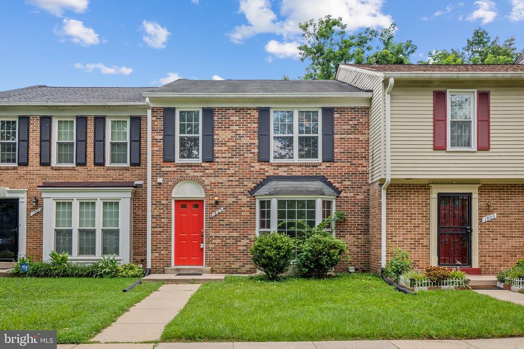 1905 Featherwood St in Silver Spring, MD - Building Photo