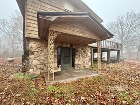 300 Antioch Rd in Cave City, AR - Building Photo