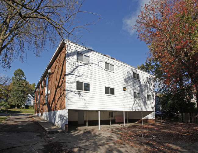 Normal Manor Apartments in Ypsilanti, MI - Foto de edificio - Building Photo