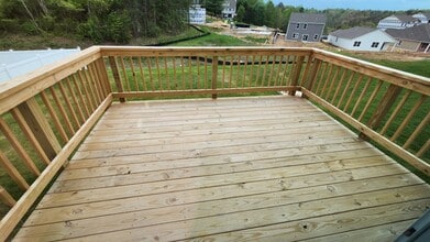560 Country Oak Dr in Asheville, NC - Building Photo - Building Photo
