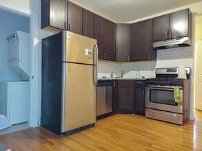 1931 W Winona St in Chicago, IL - Foto de edificio - Building Photo