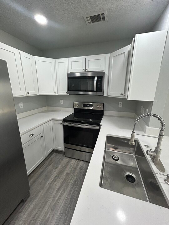 303 Crooked Pine Trail in Crestview, FL - Building Photo